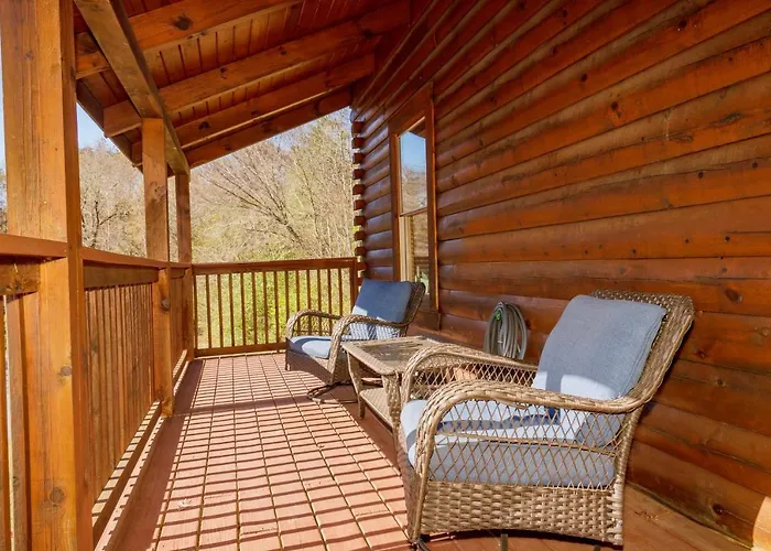 *Family Friendly Cabin Near Dollywood!